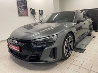 Audi e-tron GT 2022-thumb-1