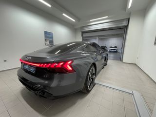 Audi e-tron GT 2022-thumb-10