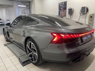 Audi e-tron GT 2022-thumb-12