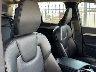 Volvo XC 90 2023-thumb-40