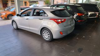 Hyundai i 30 2014 CRDI-thumb-2