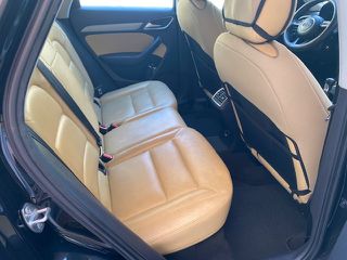 Audi Q3 2012-thumb-7