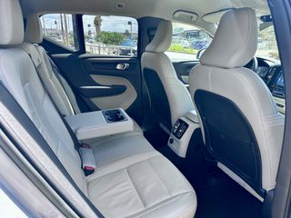 Volvo XC40 2022 AT Plus Dark 1.5 & ΔΕΡΜΑΤΙΝΟ ΣΑΛΟΝΙ//ΗΛΕΚΤΡΙΚΑ ΚΑΘΙΣΜΑΤΑ-thumb-15