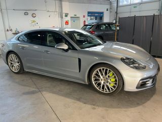Porsche Panamera 2020 4 E-HYBRID-thumb-3