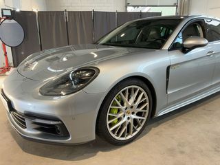 Porsche Panamera 2020 4 E-HYBRID-thumb-5