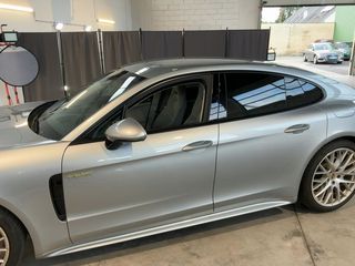 Porsche Panamera 2020 4 E-HYBRID-thumb-8