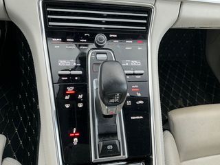 Porsche Panamera 2020 4 E-HYBRID-thumb-11