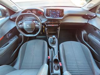 Peugeot 208 2022-thumb-7