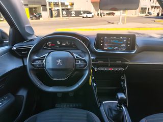 Peugeot 208 2022-thumb-8