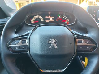 Peugeot 208 2022-thumb-12