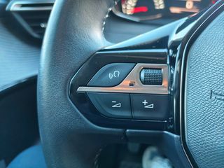 Peugeot 208 2022-thumb-17