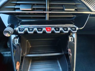 Peugeot 208 2022-thumb-20