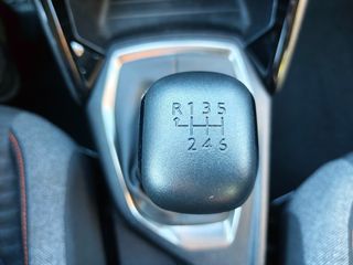 Peugeot 208 2022-thumb-25