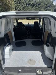 Ford Transit Courier 2017-thumb-8