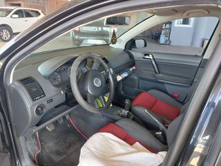 Volkswagen Polo 2005-thumb-7