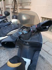 Piaggio XEvo 250 2015-thumb-2