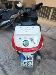 Piaggio XEvo 250 2015-thumb-3