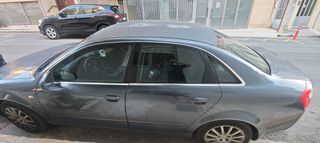 Audi A4 2001-thumb-4