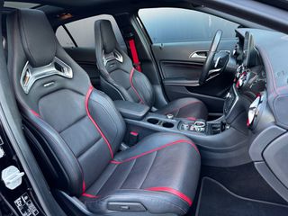 Mercedes-Benz GLA 45AMG 2016-thumb-20
