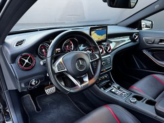 Mercedes-Benz GLA 45AMG 2016-thumb-16