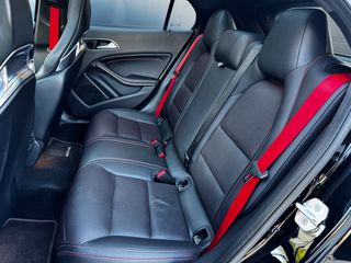 Mercedes-Benz GLA 45AMG 2016-thumb-18