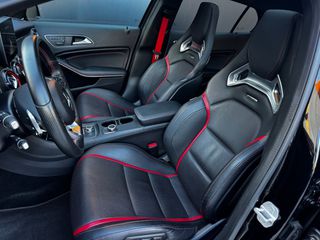 Mercedes-Benz GLA 45AMG 2016-thumb-17