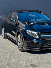 Mercedes-Benz GLA 45AMG 2016-thumb-5