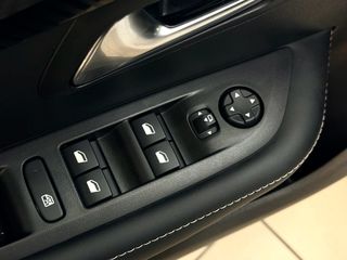 Peugeot 208 2025 FACELIFT 1.2 PURETECH 101 ALLURE NAVI CAMERA ΔΕΡΜΑ XENON-thumb-30