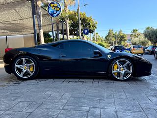 Ferrari 458 Italia 2010-thumb-1