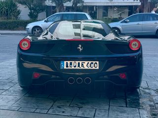 Ferrari 458 Italia 2010-thumb-3