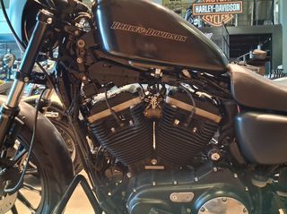 Harley Davidson XL 883 N Sportster IRON 2010-thumb-21