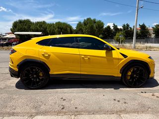 Lamborghini Urus 2020-thumb-6