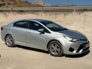Toyota Avensis 2016 1.600-thumb-1