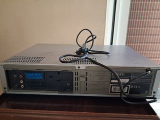 SONY DVD / VHS PLAYER-thumb-1