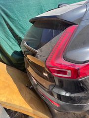 volvo xc40 t4-thumb-3