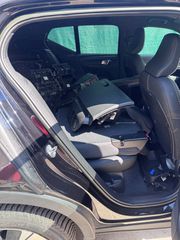 volvo xc40 t4-thumb-4
