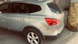Nissan Qashqai+2 2009-thumb-5