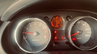 Nissan Qashqai+2 2009-thumb-8