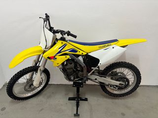 Suzuki RM-Z 250 2005-thumb-2
