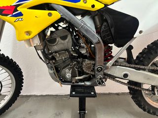 Suzuki RM-Z 250 2005-thumb-4
