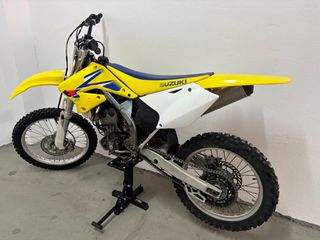Suzuki RM-Z 250 2005-thumb-9