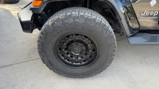 Jeep Gladiator 2022 80th Anniversary Edition-thumb-6