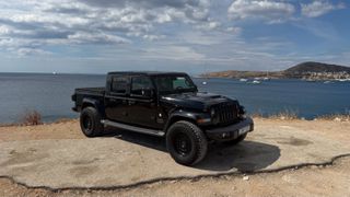 Jeep Gladiator 2022 80th Anniversary Edition-thumb-8