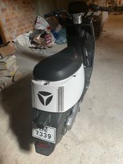 Yadea Electric Scooter 2026 e8s lite-thumb-2