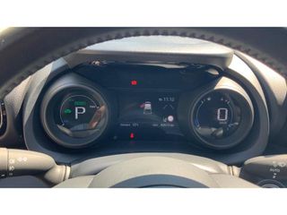 Toyota Yaris 2022 STYLE-thumb-10