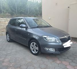 Skoda Fabia 2013-thumb-2