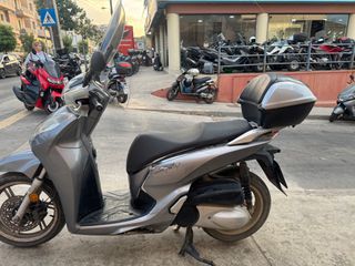 Honda SH 300i 2017-thumb-2