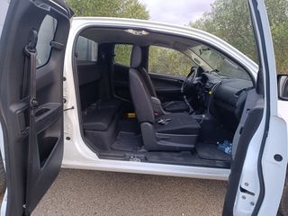 Isuzu D-Max 2013 Ανατροπή-thumb-11