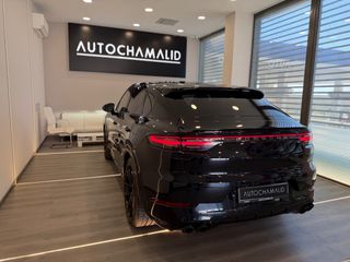 Porsche Cayenne 2022 E-HYBRID COUPE Sport Design• Bose • Carbon Steering • Pano-thumb-23