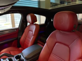 Porsche Cayenne 2022 E-HYBRID COUPE Sport Design• Bose • Carbon Steering • Pano-thumb-44